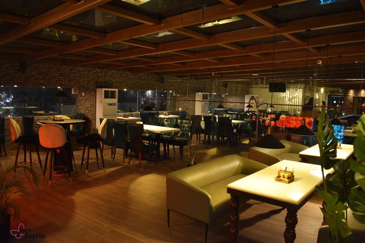 Hotel Papilio Malda Экстерьер фото